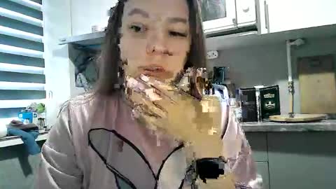 Snapshot of dorrie_ann chatting on 10/20/25, 06:14 Dorrie Ann online show from 10/20/25, 06:14