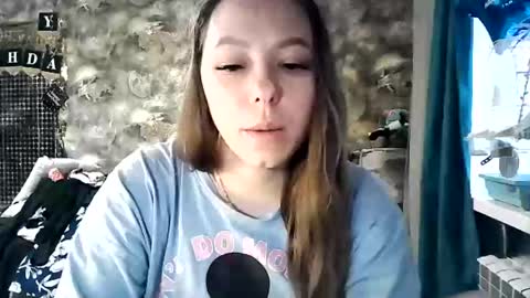 Snapshot of dorrie_ann chatting on 12/04/25, 07:06 Dorrie Ann online show from 12/04/25, 07:06