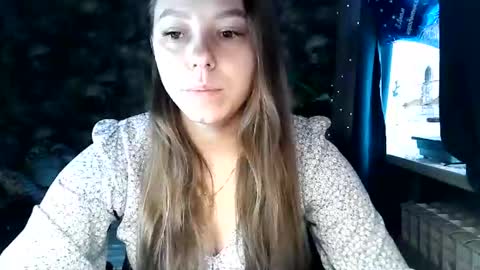 Snapshot of dorrie_ann chatting on 12/21/25, 07:04 Dorrie Ann online show from 12/21/25, 07:04