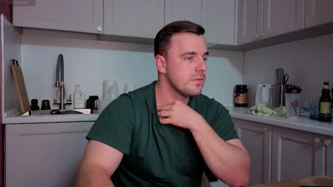 Sasha online show from 09/17/25, 10:33