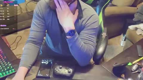 DotYourEyezez  online show from 03/04/25, 08:02