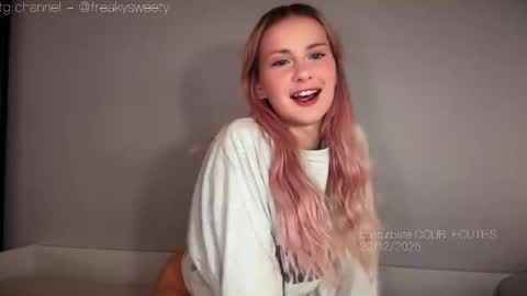 Lana  Eva  dont forget to give us a thumb up online show from 12/20/25, 08:54