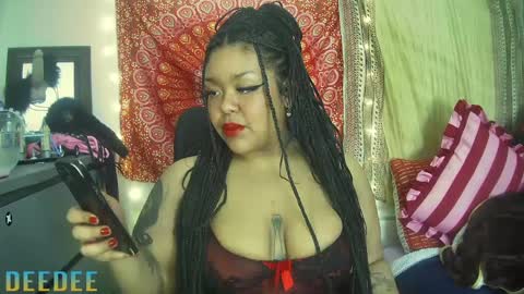 DeeDee online show from 02/16/25, 11:27