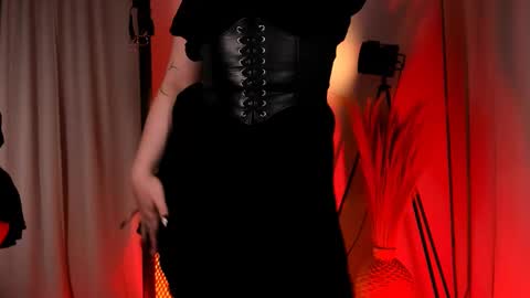 Snapshot of doublee_trouble chatting on 03/12/25, 12:53 Eva ana Liza online show from 03/12/25, 12:53