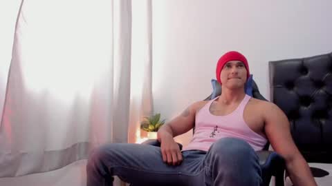 Snapshot of doublefun24 chatting on 06/12/26, 02:05 Isabella and Alessandro online show from 06/12/26, 02:05