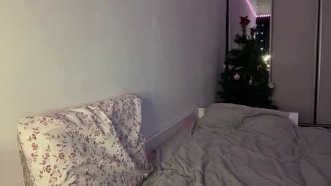 MOLLYYYY dont forget to give me a thumb up online show from 12/22/24, 02:06