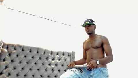 DOUGLAS online show from 09/09/25, 02:05