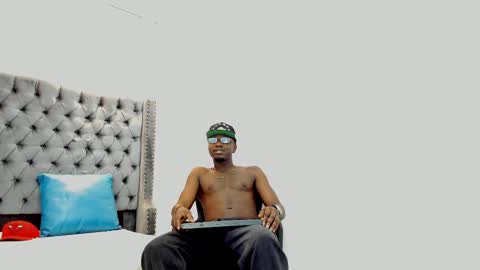 DOUGLAS online show from 09/11/25, 12:49