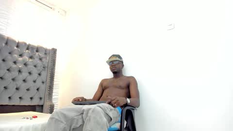 DOUGLAS online show from 09/22/25, 12:51