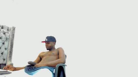 DOUGLAS online show from 09/23/25, 02:42