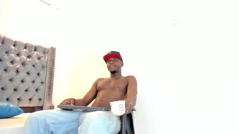 DOUGLAS online show from 09/29/25, 01:16