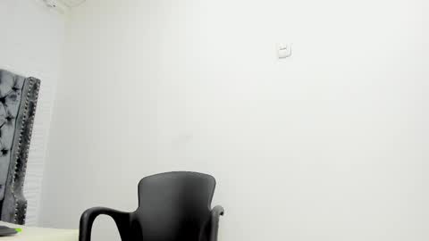 DOUGLAS online show from 10/02/25, 01:07