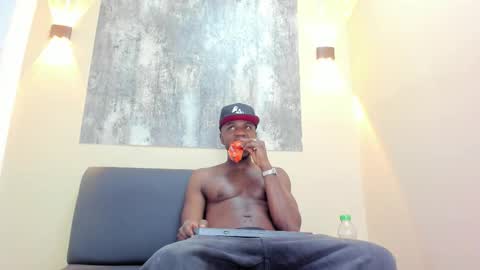 DOUGLAS online show from 12/18/25, 02:17