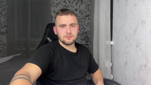 Snapshot of douglas_666 chatting on 10/25/25, 07:19 douglas_666 online show from 10/25/25, 07:19