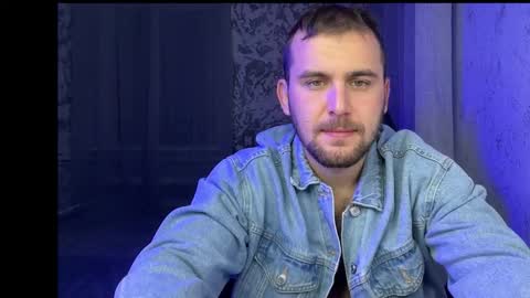 douglas_666 online show from 11/11/25, 10:21