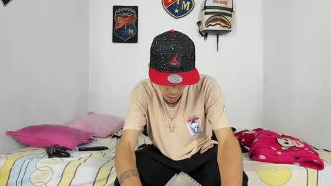 Snapshot of douglas_gallegos chatting on 12/11/24, 04:39 douglas_gallegos online show from 12/11/24, 04:39