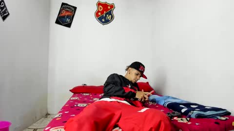 Snapshot of douglas_gallegos chatting on 01/27/25, 04:41 douglas_gallegos online show from 01/27/25, 04:41