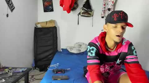 Snapshot of douglas_gallegos chatting on 02/13/26, 12:28 douglas_gallegos online show from 02/13/26, 12:28