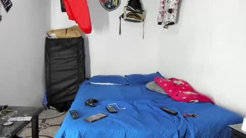 Snapshot of douglas_gallegos chatting on 02/17/26, 03:36 douglas_gallegos online show from 02/17/26, 03:36