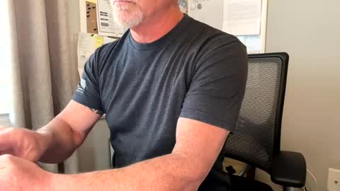 Snapshot of douglikes3xd chatting on 03/19/26, 03:05 douglikes3xd online show from 03/19/26, 03:05