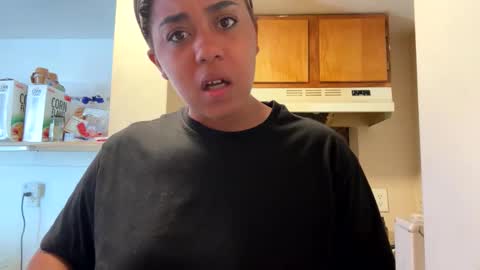 Snapshot of dove_love22 chatting on 11/01/25, 06:43 dove_love22 online show from 11/01/25, 06:43