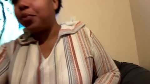 Snapshot of dove_love22 chatting on 11/03/25, 04:30 dove_love22 online show from 11/03/25, 04:30