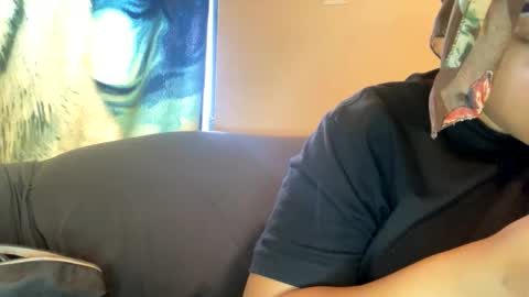 Snapshot of dove_love22 chatting on 11/06/25, 05:47 dove_love22 online show from 11/06/25, 05:47