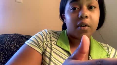 Snapshot of dove_love22 chatting on 11/10/25, 08:41 dove_love22 online show from 11/10/25, 08:41