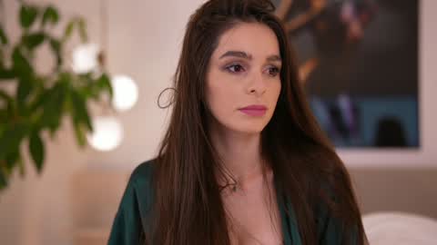    .         . online show from 11/10/25, 07:40