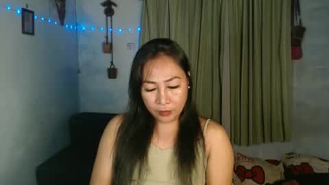 Snapshot of doyouwantme143 chatting on 10/08/25, 01:42 doyouwantme143 online show from 10/08/25, 01:42