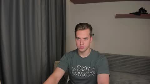 Snapshot of dr_your_dream chatting on 09/17/25, 08:43 Mervin online show from 09/17/25, 08:43