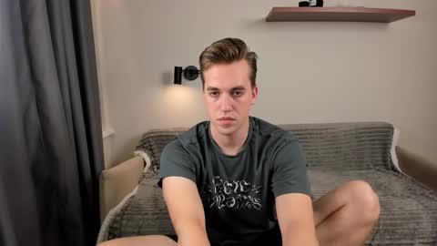 Snapshot of dr_your_dream chatting on 10/08/25, 08:39 Mervin online show from 10/08/25, 08:39