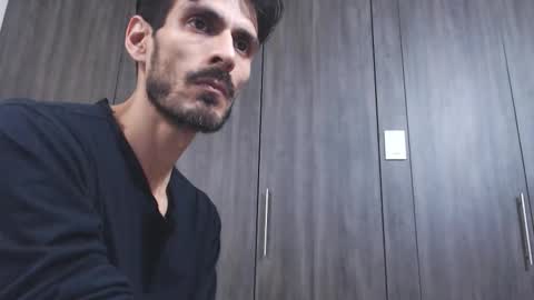 charles online show from 12/01/25, 07:08