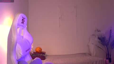 Snapshot of dragon_ink chatting on 11/04/25, 05:50 Lisbeth Salander online show from 11/04/25, 05:50