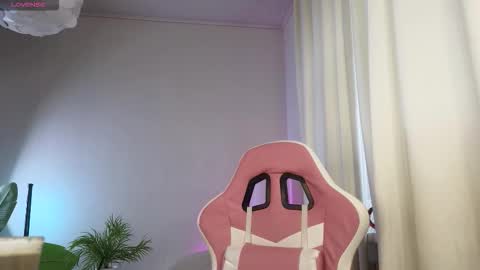 Snapshot of dragon_ink chatting on 12/03/25, 06:21 Lisbeth Salander online show from 12/03/25, 06:21