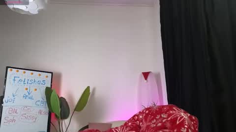 Snapshot of dragon_ink chatting on 01/15/26, 06:29 Lisbeth Salander online show from 01/15/26, 06:29