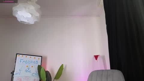 Snapshot of dragon_ink chatting on 01/16/26, 07:01 Lisbeth Salander online show from 01/16/26, 07:01