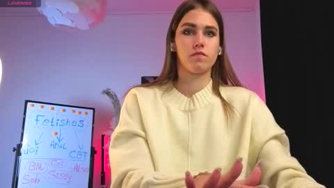 Snapshot of dragon_ink chatting on 02/07/26, 05:44 Lisbeth Salander online show from 02/07/26, 05:44