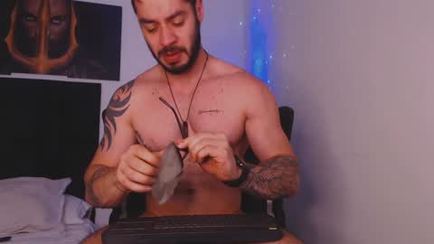 Snapshot of drake_cole11 chatting on 12/08/24, 02:41 drake_cole11 online show from 12/08/24, 02:41