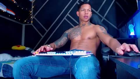 Drake online show from 10/22/25, 02:56