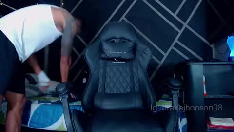 Snapshot of drake_jhonson08 chatting on 02/25/26, 10:19 Drake online show from 02/25/26, 10:19