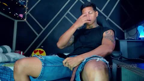 Snapshot of drake_jhonson08 chatting on 03/14/26, 03:45 Drake online show from 03/14/26, 03:45