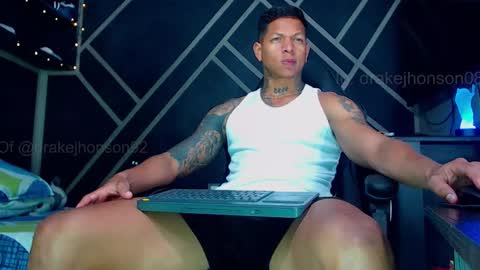 Snapshot of drake_jhonson08 chatting on 03/19/26, 03:54 Drake online show from 03/19/26, 03:54