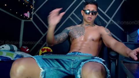 Snapshot of drake_jhonson08 chatting on 03/28/26, 04:06 Drake online show from 03/28/26, 04:06