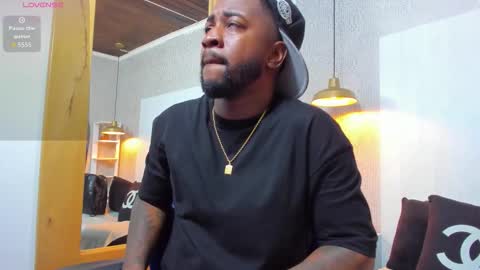 Snapshot of drake_nassir4 chatting on 01/18/26, 04:16 ---Drake--- online show from 01/18/26, 04:16