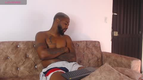 Snapshot of drake_nassir4 chatting on 04/01/26, 01:41 ---Drake--- online show from 04/01/26, 01:41