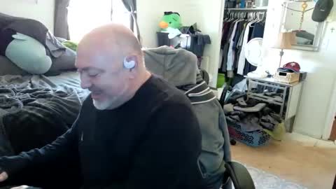 Snapshot of drake_r_darkrose chatting on 05/01/26, 01:16 Drake D Vamp aka Drake DarkRose online show from 05/01/26, 01:16