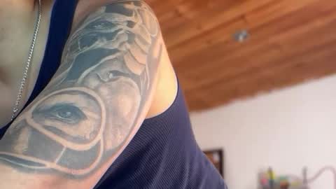 Snapshot of drakenn_ chatting on 02/06/26, 04:32 drakeeee online show from 02/06/26, 04:32