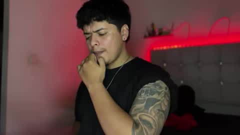 Snapshot of drakenn_ chatting on 02/10/26, 02:59 drakeeee online show from 02/10/26, 02:59