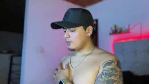 Snapshot of drakenn_ chatting on 02/15/26, 05:15 drakeeee online show from 02/15/26, 05:15